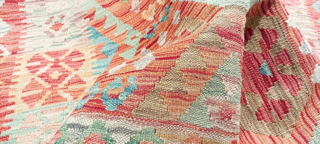 570