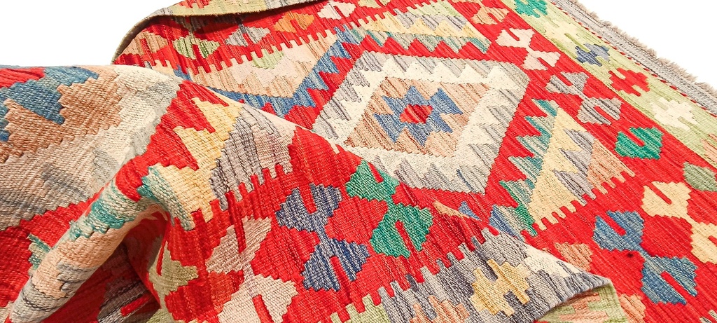 658