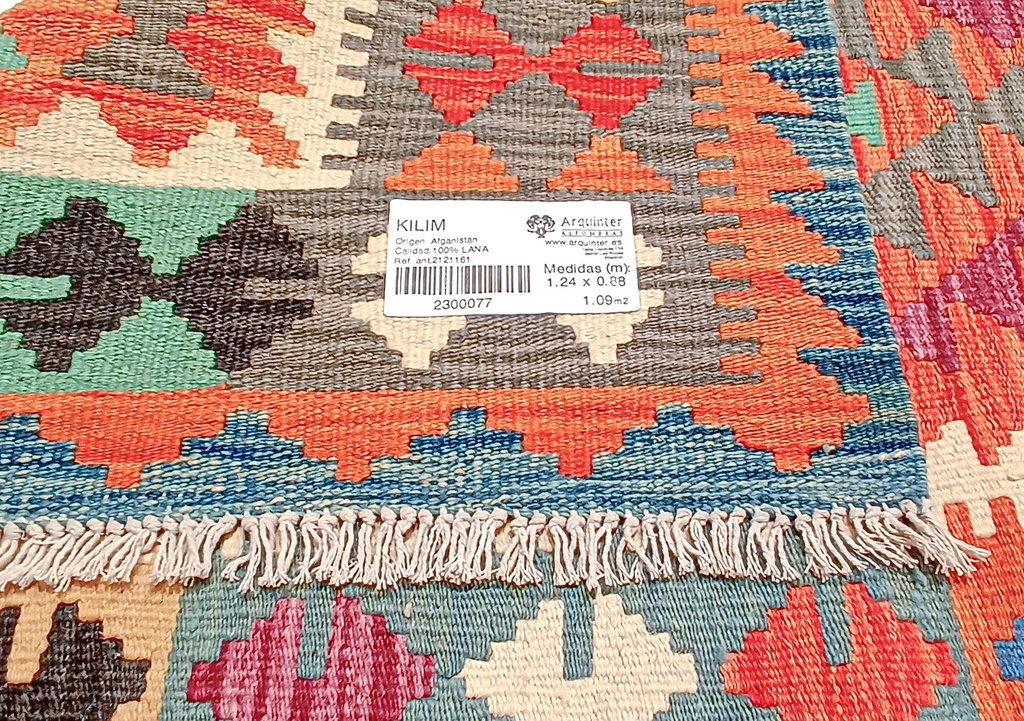 843