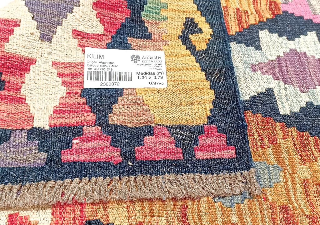 863
