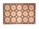Precioso petit point hecho a mano. Diseño floral delicado. Ideal para enmarcar.